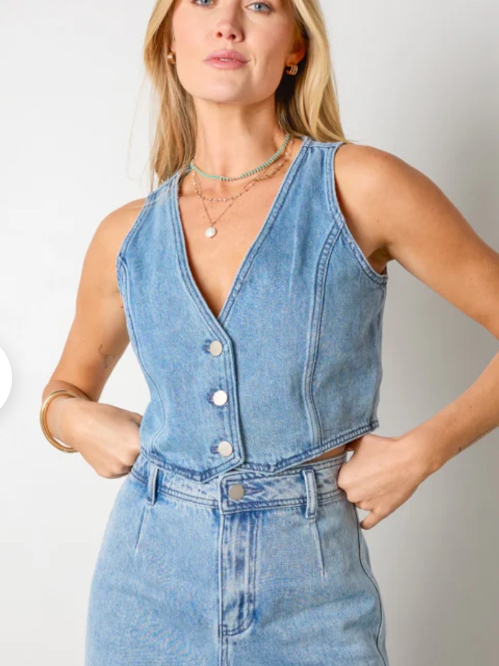 NWT Vestique Boutique Cropped Denim Vest Size Small